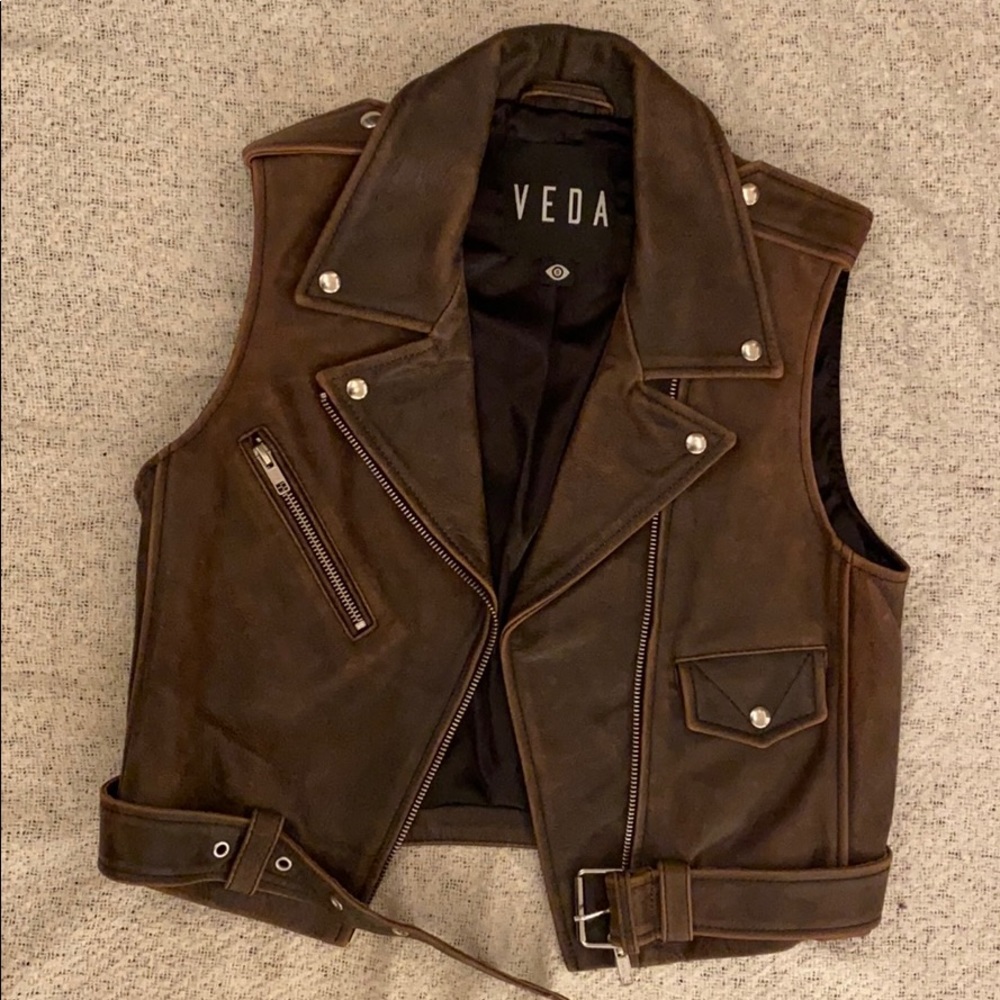 Veda leather vest